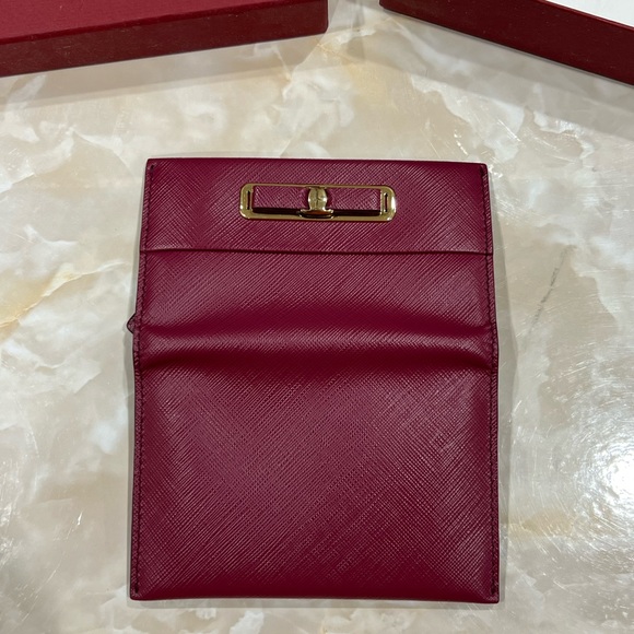 ✨2X HOST PICK ✨Salvatore Ferragamo Wallet & Card Holder - Picture 5 of 7